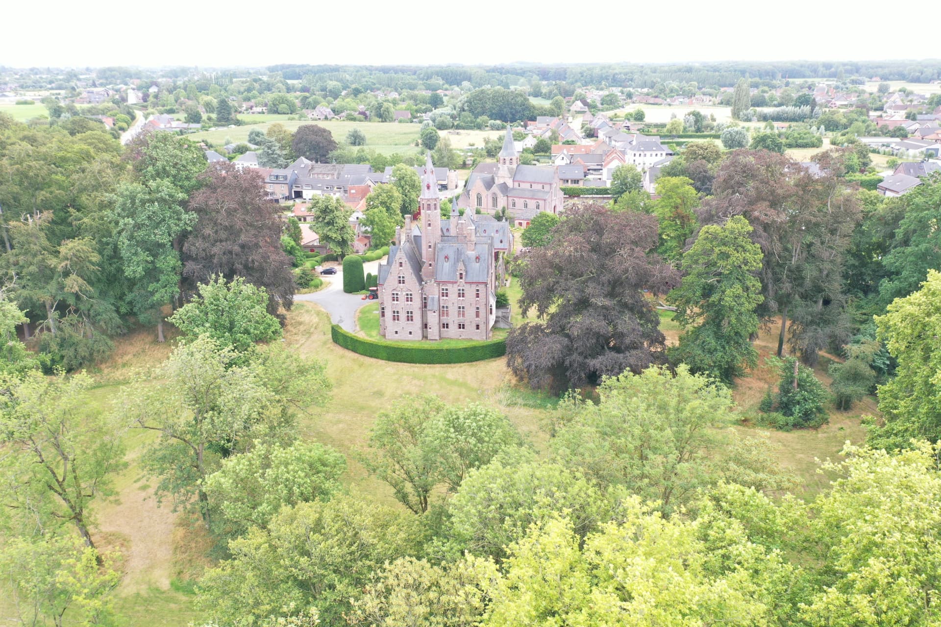 Merelbeke - Melle — Kasteeldomein en dorpskern van Schelderode