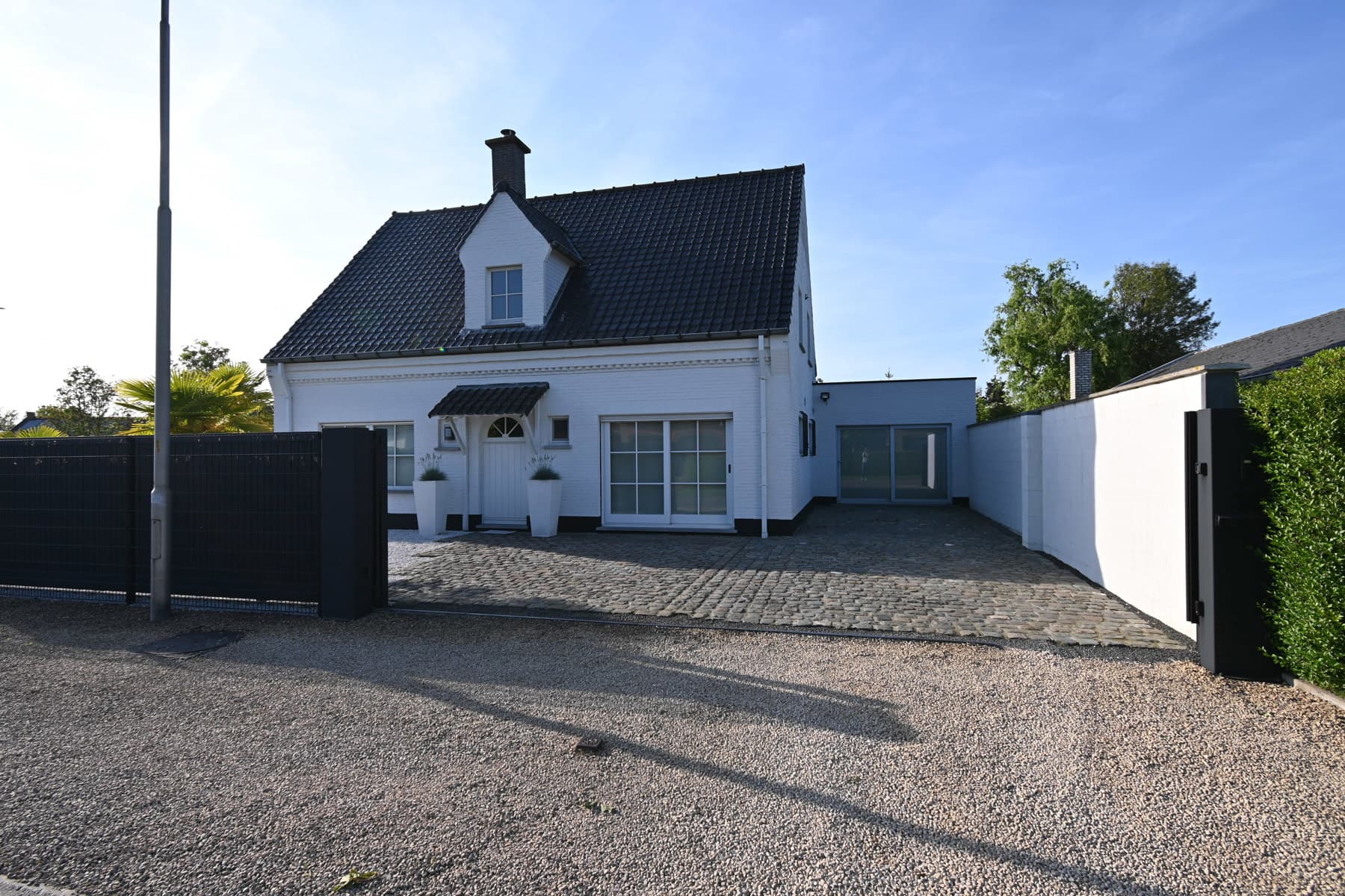 Charmante, energiezuinige woonst met 3 slpks, bureel én 56 m² bijgebouw!